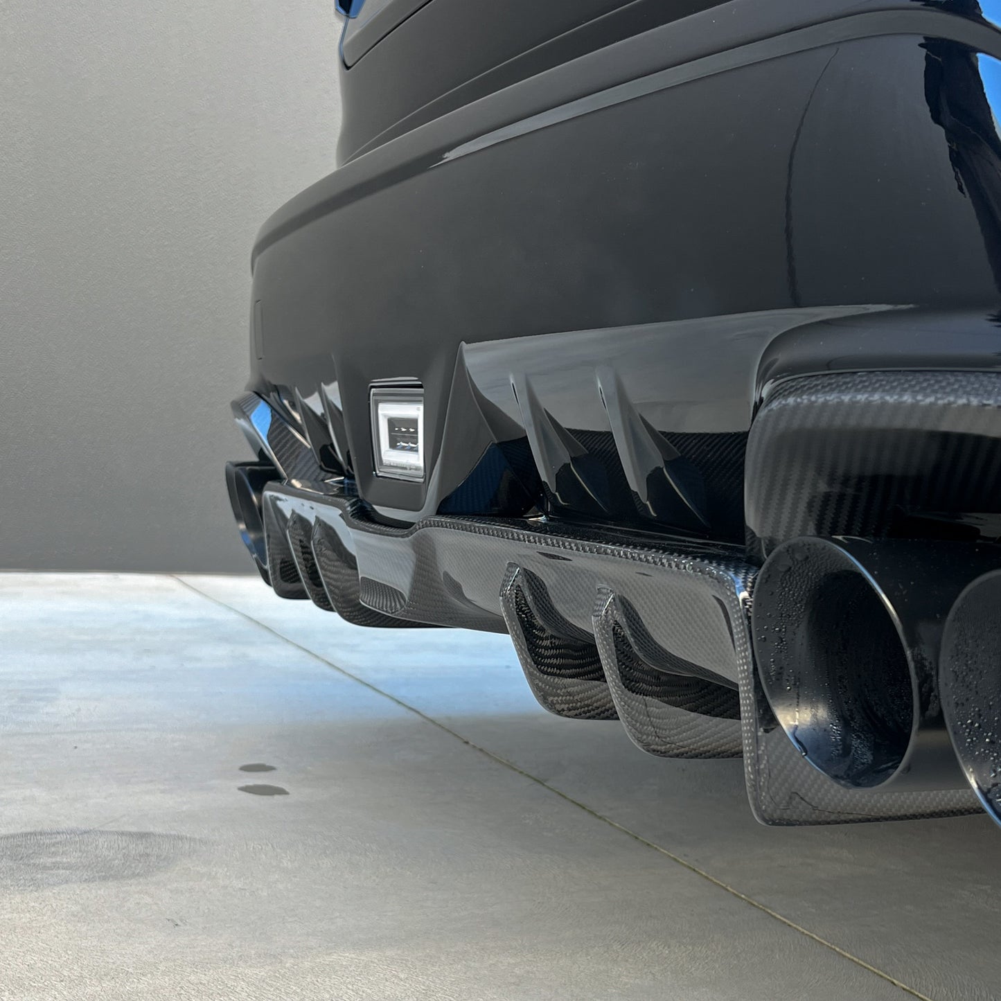 DMAKER MB-Spec Rear Under Diffuser (3-Piece) For 2022+ Subaru WRX VB [Carbon Fibre]