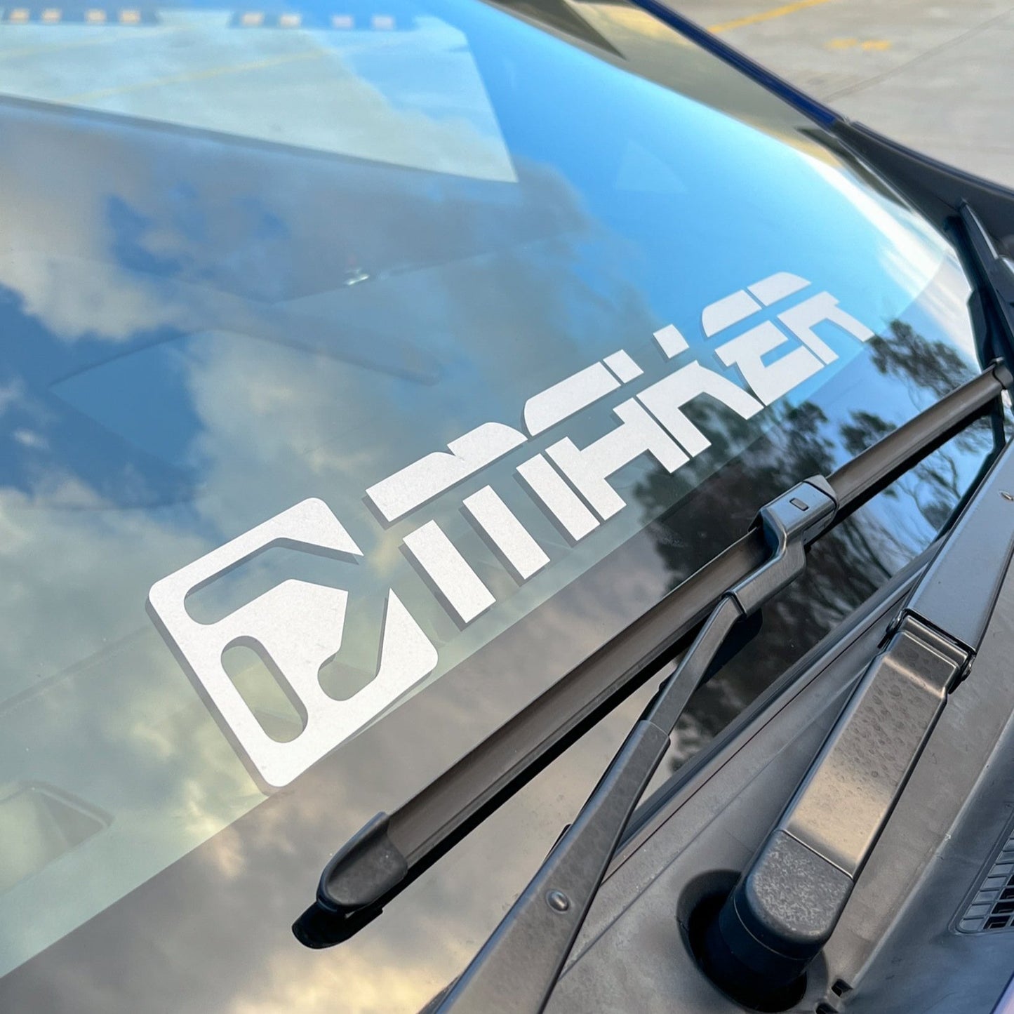 DMAKER Windscreen Banner